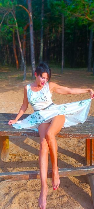 Webcam chat profile for AdorableAnna: Legs, feet & shoes