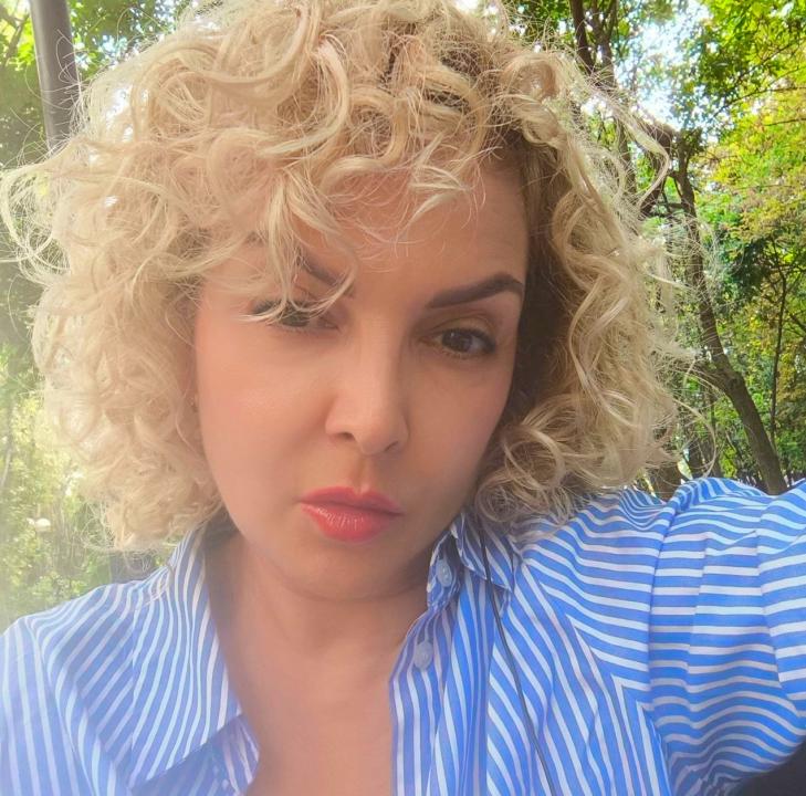 Webcam chat profile for AlexaCristal: Outfits