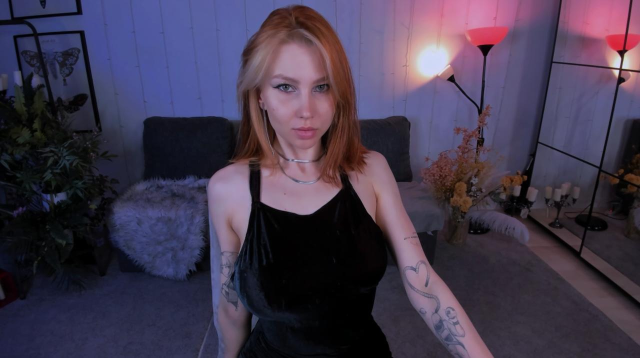 Webcam chat profile for NicoleMoonlight: Leather