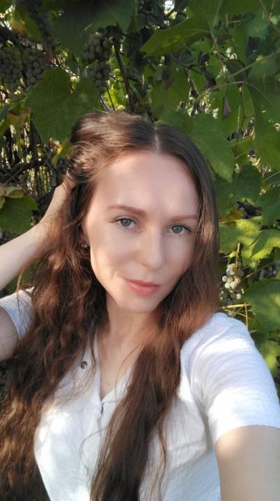 Webcam chat profile for Selvienne: Dancing