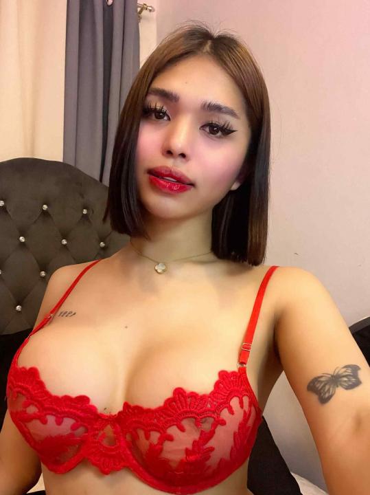Webcam chat profile for IvorySmith: Kissing