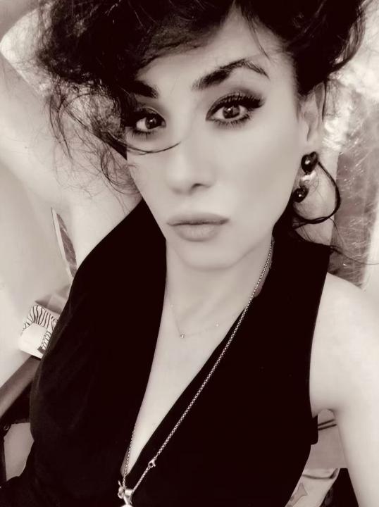 Webcam chat profile for AlyaHarper: Ask about my other interests