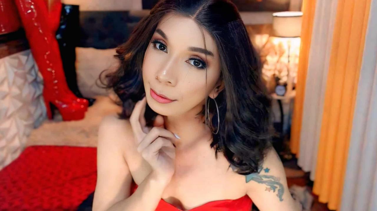 Webcam chat profile for CELINAFOX: Dominatrix