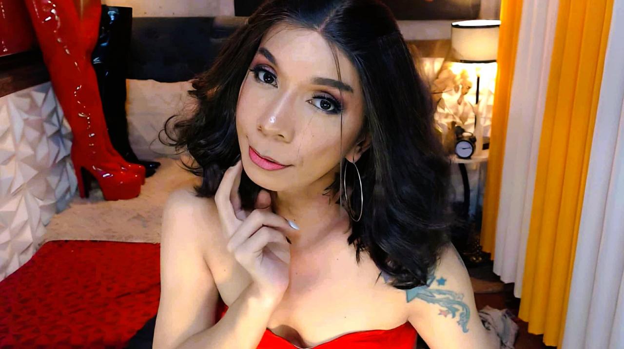 Webcam chat profile for CELINAFOX: Dominatrix
