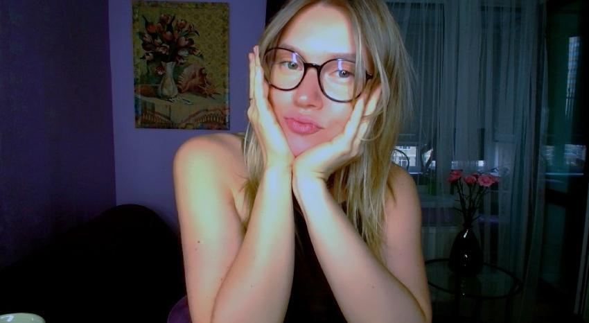 Webcam chat profile for TaylorBre: Legs, feet & shoes