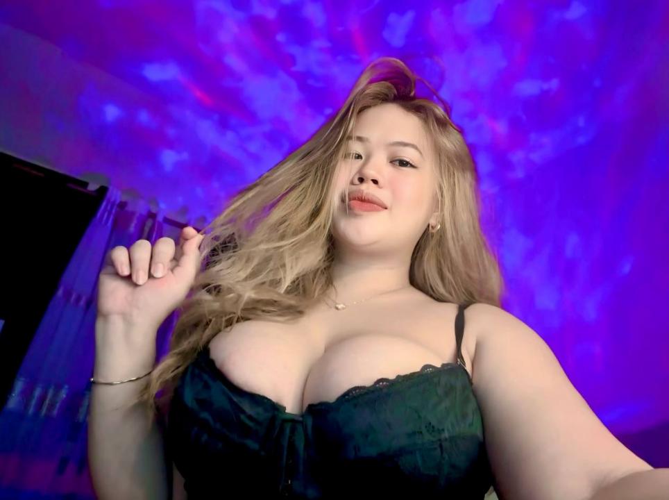Webcam chat profile for Sweetpeach: Latex & rubber