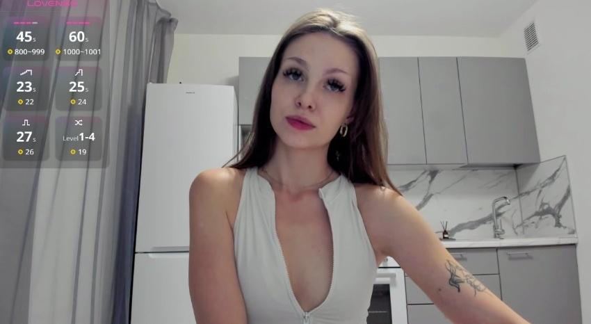 Webcam chat profile for Miriamleroy: Legs, feet & shoes