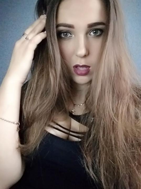 Webcam chat profile for Keetrinn