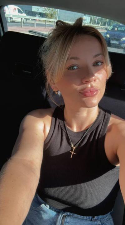 Webcam chat profile for 1Dominika: Sports