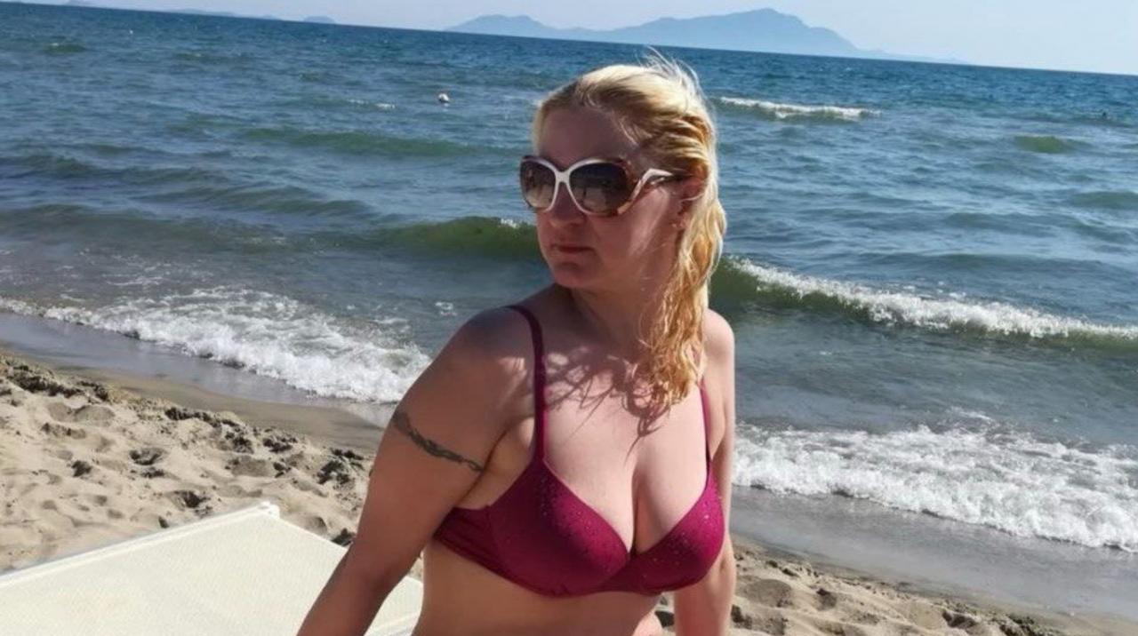 Webcam chat profile for GoldenAngel: Cooking