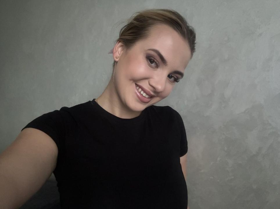 Webcam chat profile for MissTemptation1: Exhibition