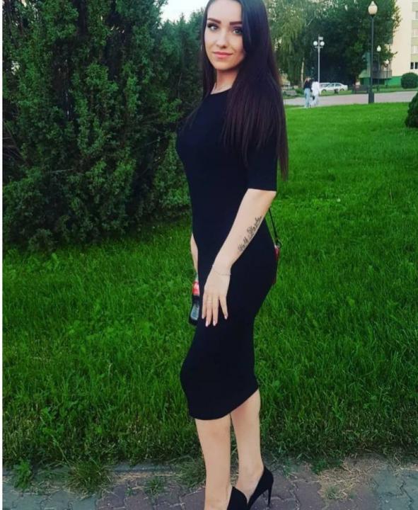 Webcam chat profile for B1eeti: Ask about my Hobbies