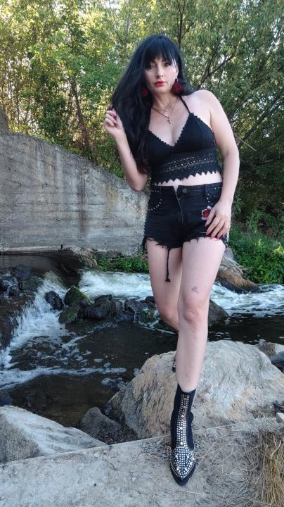 Webcam chat profile for Izida: Humor