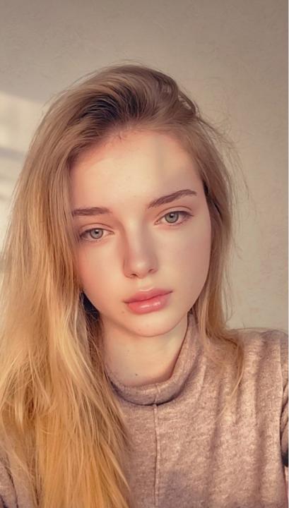 Webcam chat profile for SweetRinaKiss: Outfits