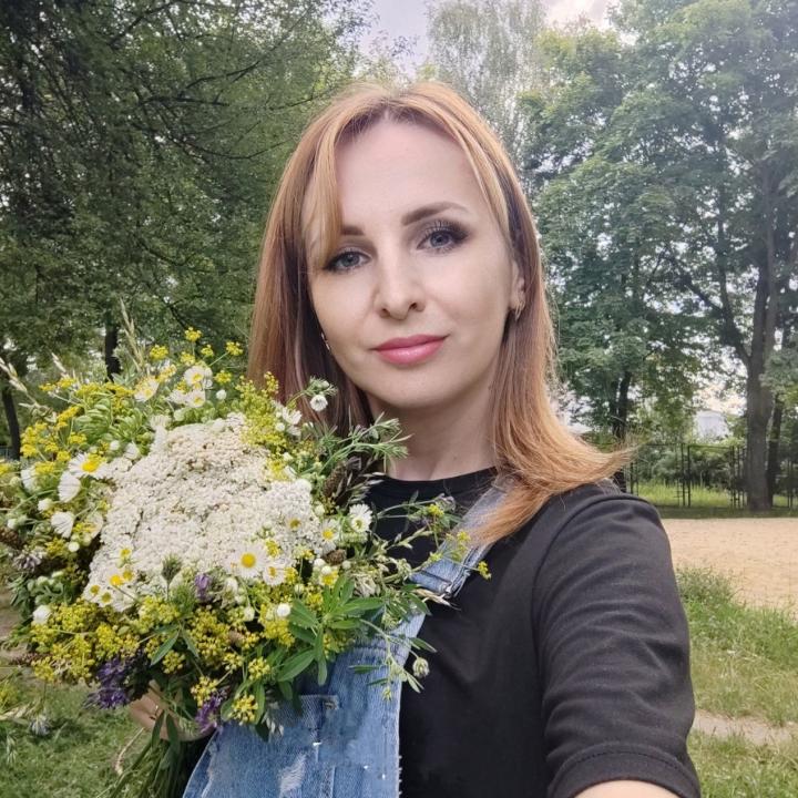 Webcam chat profile for JuliaBlonde: Outfits