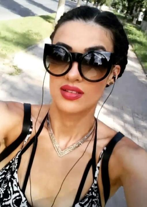 Start LIVE VideoChat with NoirEmpress333
