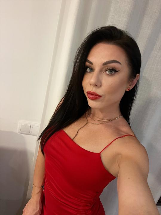 Webcam chat profile for KrissssCharming: Dominatrix