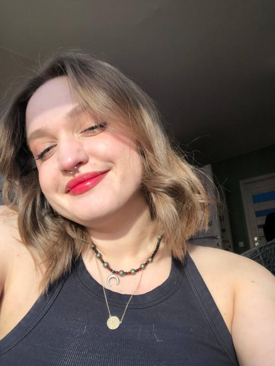 Webcam chat profile for JennyGo: Outfits