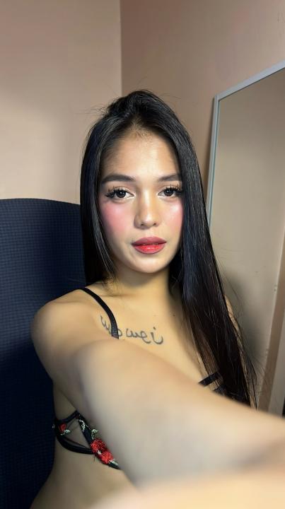 Webcam chat profile for SweetErika: Jerking off