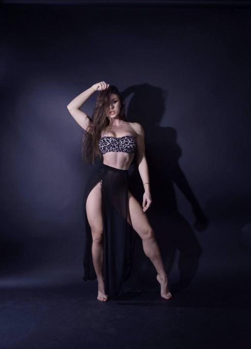 Webcam chat profile for JuliannaSportiv: Legs, feet & shoes