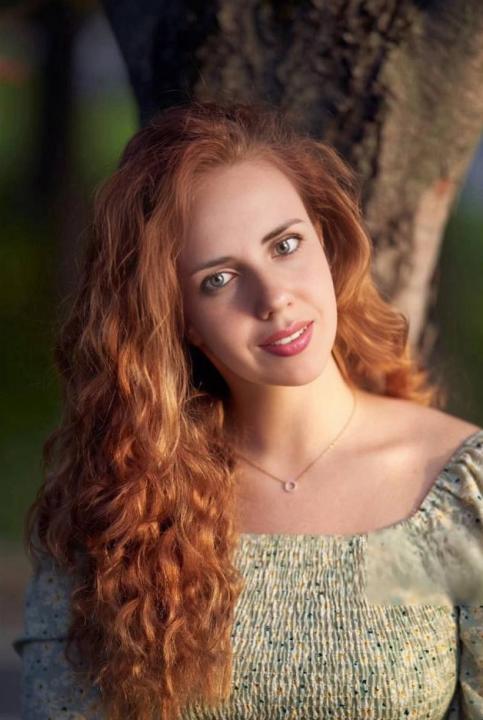 Webcam chat profile for Olyra: Ask about my Hobbies