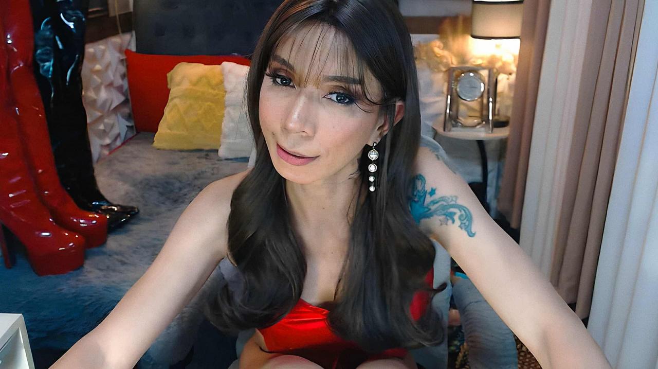 Webcam chat profile for CELINAFOX: Dominatrix