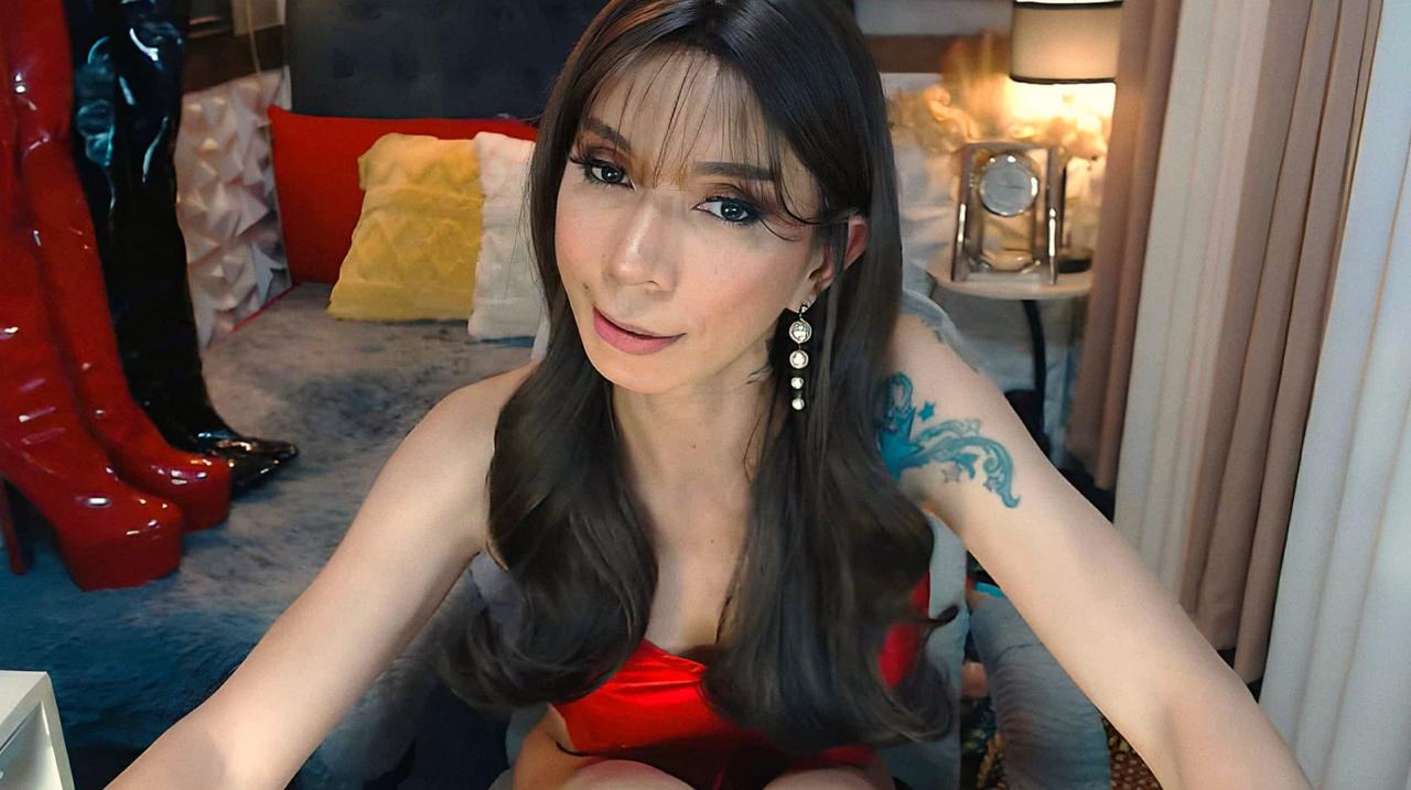 Webcam chat profile for CELINAFOX: Dominatrix