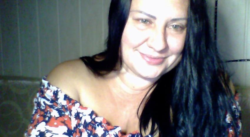 Webcam chat profile for Lina41: Smoking