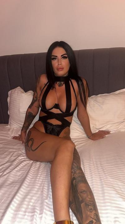 Webcam chat profile for Ashvonpage: Dominatrix