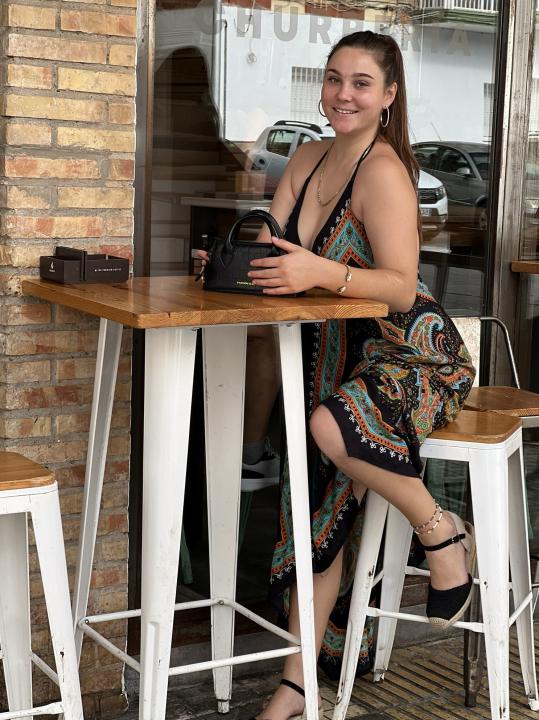 Webcam chat profile for Jeniya: Kissing