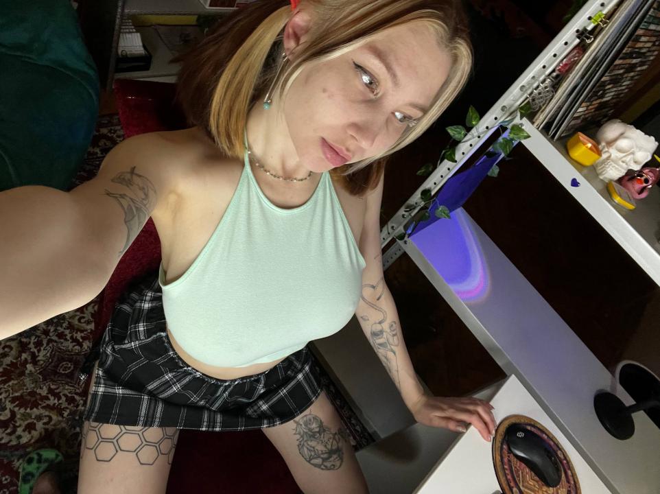 Webcam chat profile for NicoleMoonlight: Leather