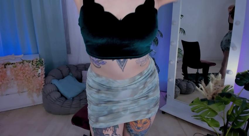 Start LIVE VideoChat with MiaShine