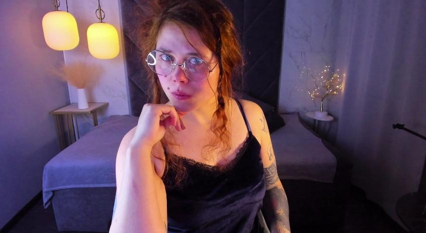 Webcam chat profile for SophiePure: Bondage & discipline