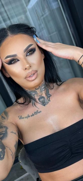 Webcam chat profile for CuckoldressAsh: Dominatrix