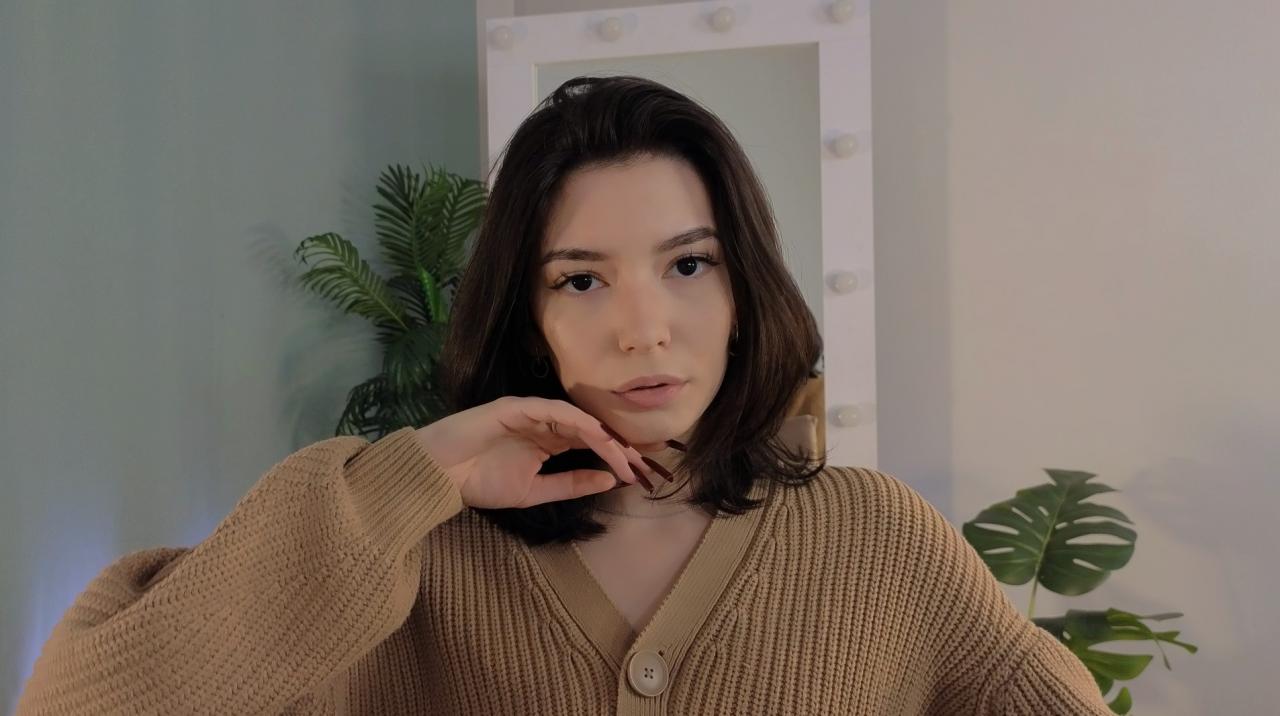 Webcam chat profile for juliettaromani: Outfits