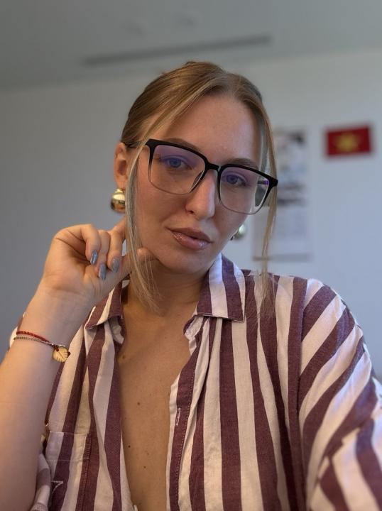 Webcam chat profile for May69x: Cooking