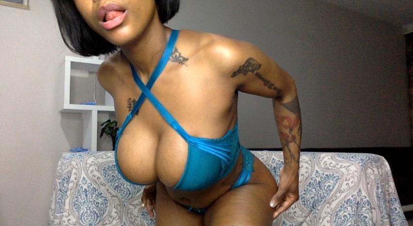 Webcam chat profile for DuraXavier: Foot fetish