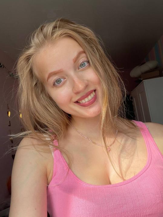 Webcam chat profile for AphroditeWOW