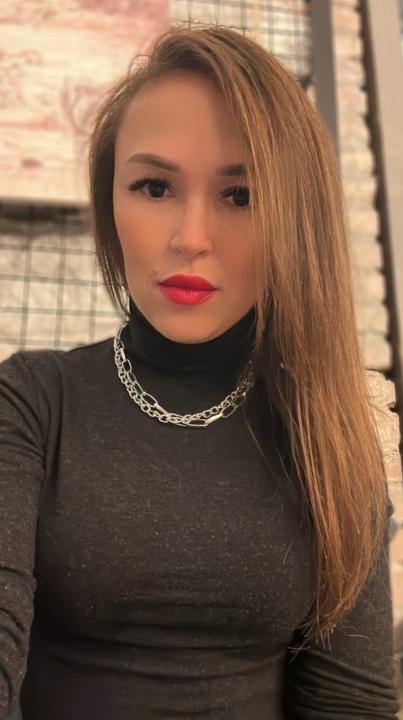 Webcam chat profile for Margosha1: Smoking