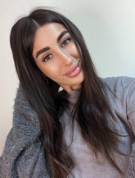 Webcam chat profile for 1Alisa: Ask about my Hobbies