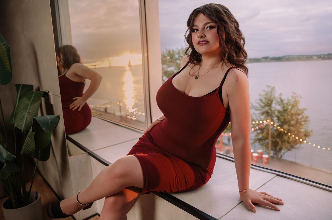 LIVE VideoChat with BellaNight