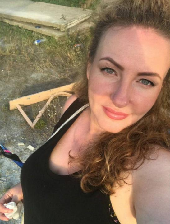 Webcam chat profile for Mariselle: Outfits