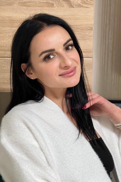 Webcam chat profile for Deizi: Ask about my Hobbies