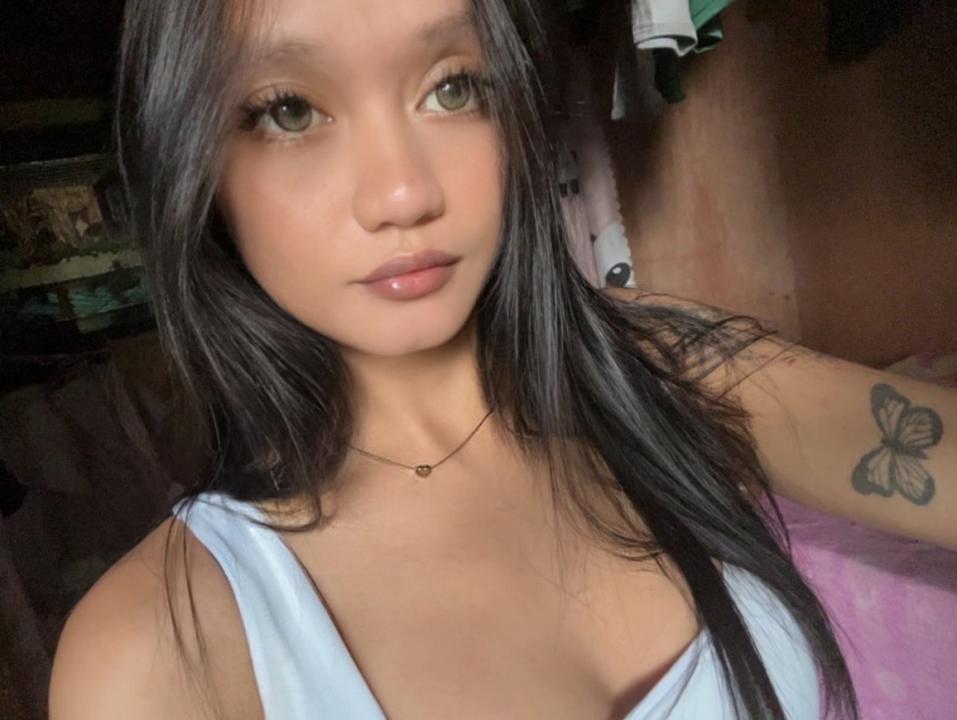 Webcam chat profile for TSBombSheLL: Exhibition