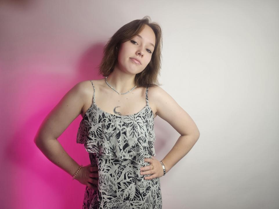 Webcam chat profile for RikkiChoco: Leather