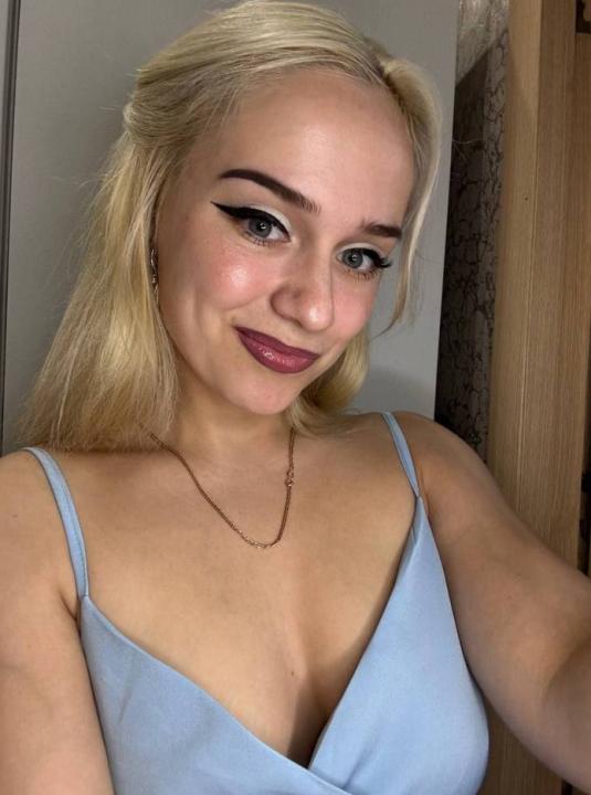 Webcam chat profile for Li5la: Ask about my other activities