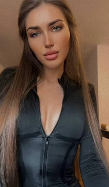 Webcam chat profile for 1FlirtyLollly: Dancing