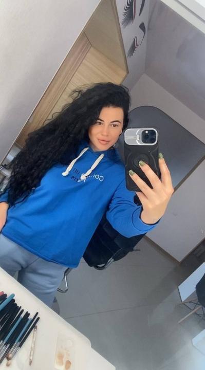 Webcam chat profile for KralyaGret