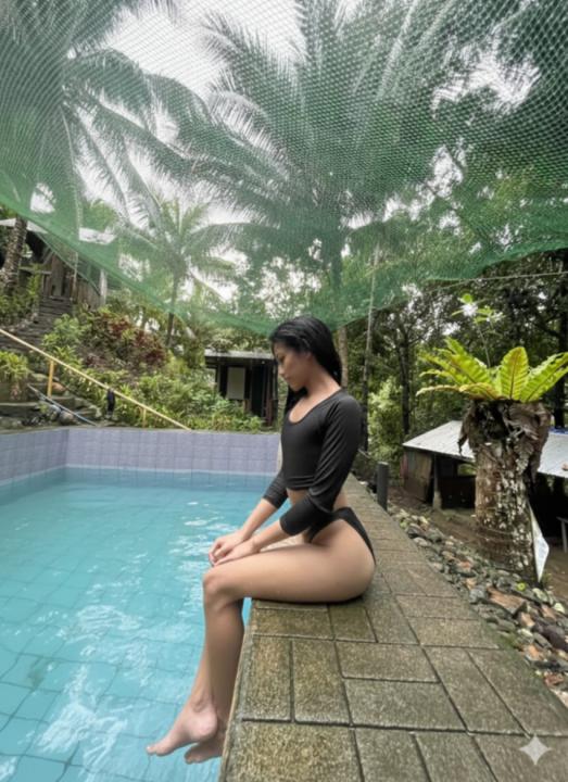 Webcam chat profile for UrPetiteAsian: Bondage & discipline