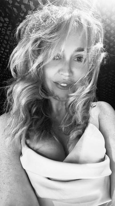 Webcam chat profile for GoddesssAmanda: Lingerie & stockings